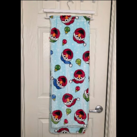 Sesame Street Other - sesame street elmo blanket